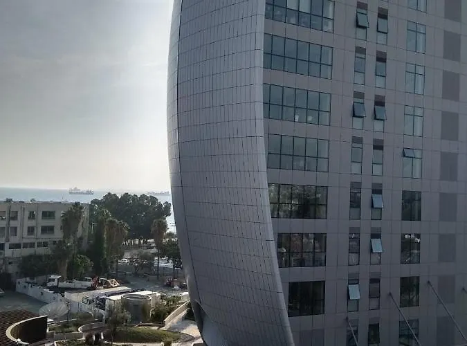 Seaside Spacious With Sea View Apartament Limassol